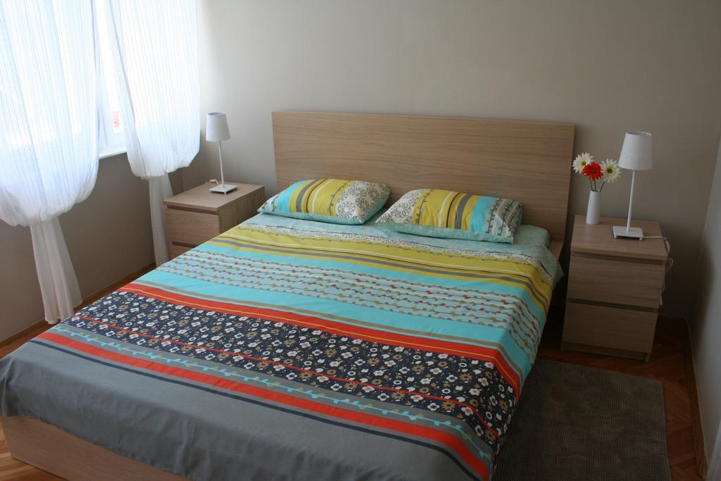Nara Apartment Split Room photo